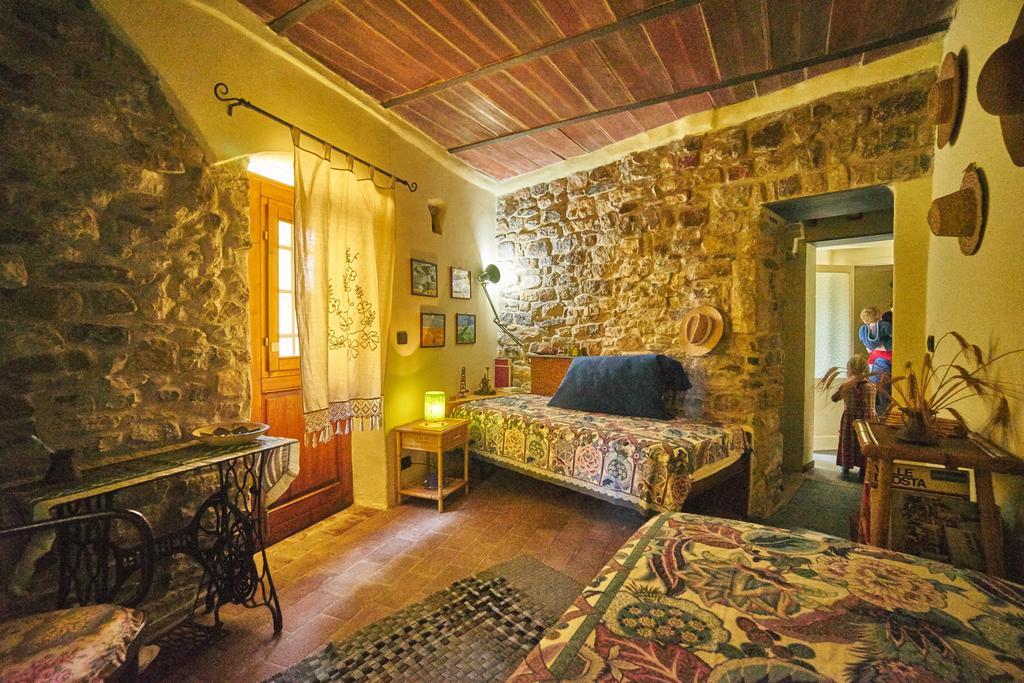 Sotto Il Castello Bed & Breakfast Trebiano Eksteriør bilde