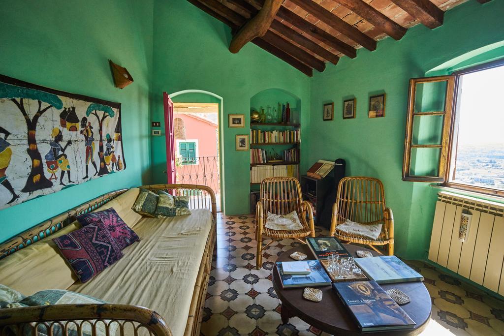Sotto Il Castello Bed & Breakfast Trebiano Eksteriør bilde