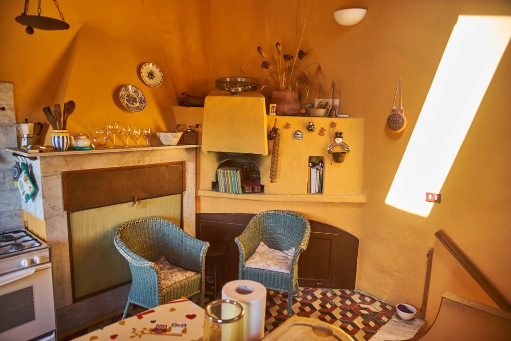 Sotto Il Castello Bed & Breakfast Trebiano Eksteriør bilde