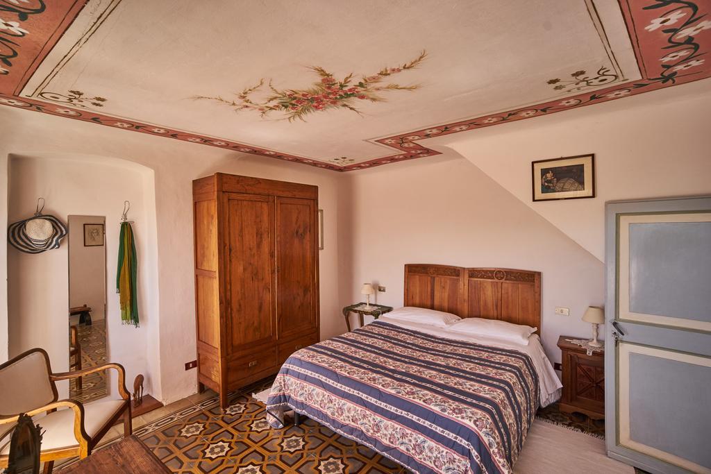Sotto Il Castello Bed & Breakfast Trebiano Eksteriør bilde