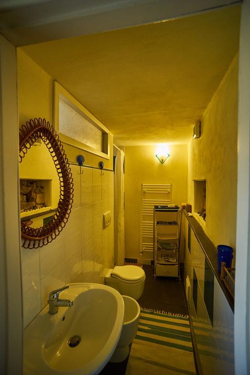 Sotto Il Castello Bed & Breakfast Trebiano Eksteriør bilde