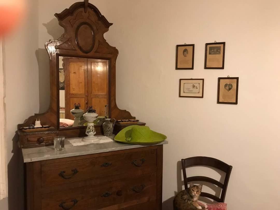 Sotto Il Castello Bed & Breakfast Trebiano Eksteriør bilde